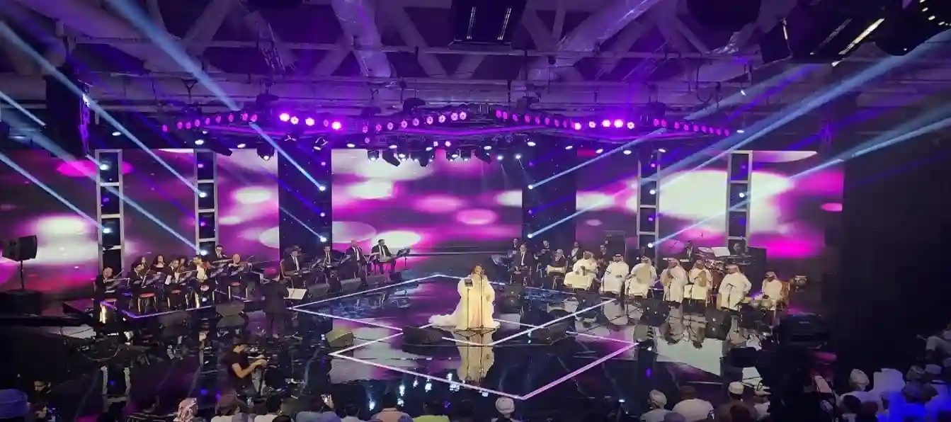 Stagelightning-stellar 